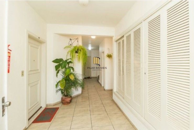 Apartamento 2 dormitórios  I Vaga  de garagem- bairro Tristeza