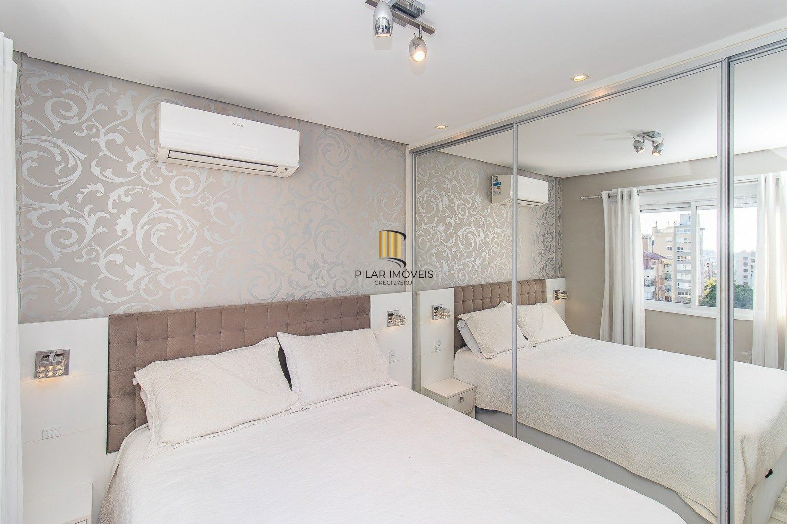 Apartamento de 3 dormitorios 1 suite e 2 vagas no Petrópolis