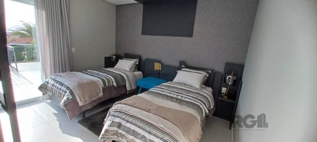 Casa de Condomínio 4 dormitórios no bairro Remanso