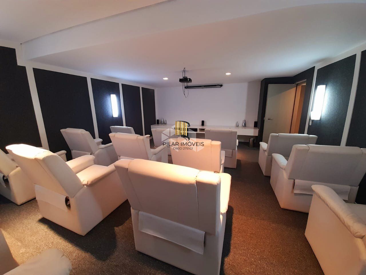 Loft a venda 1 dormitório mobiliado com 1 vaga de garagem / Lima e Silva