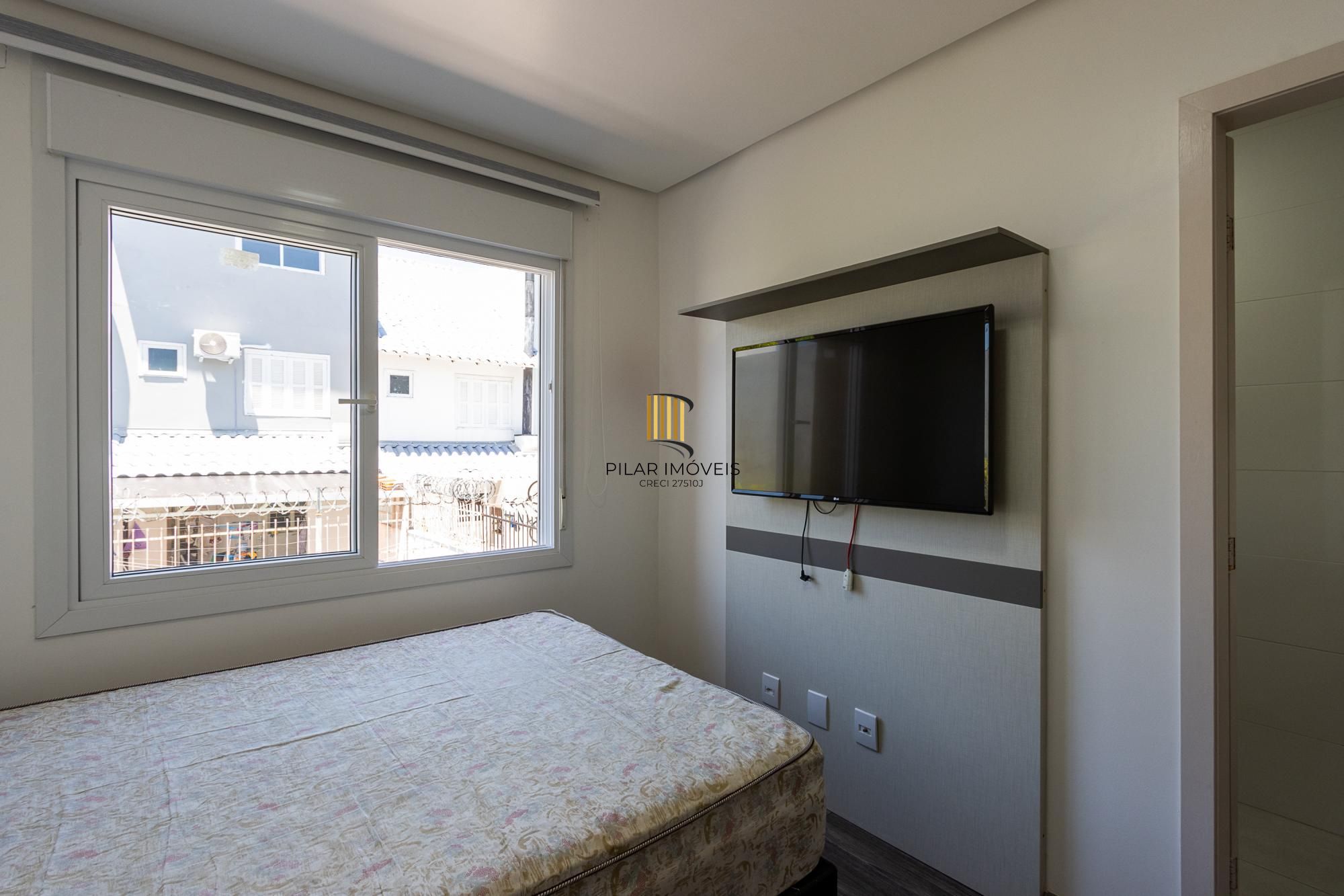 Sobrado com 2 suites e 2 vagas de garagem - Bairro Guarujá