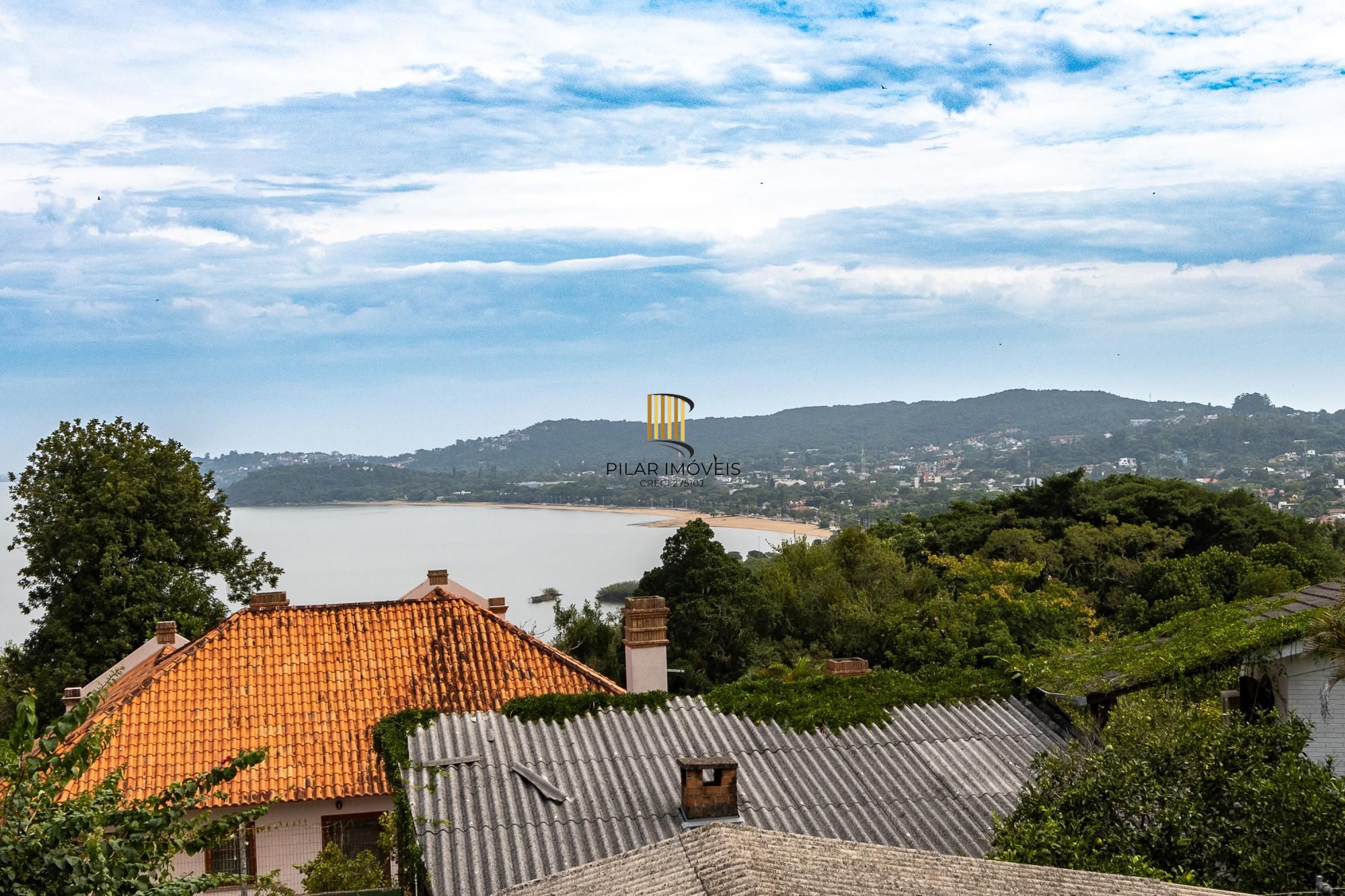 Casa com 6 quartos à venda  bairro Espírito Santo, Porto Alegre.