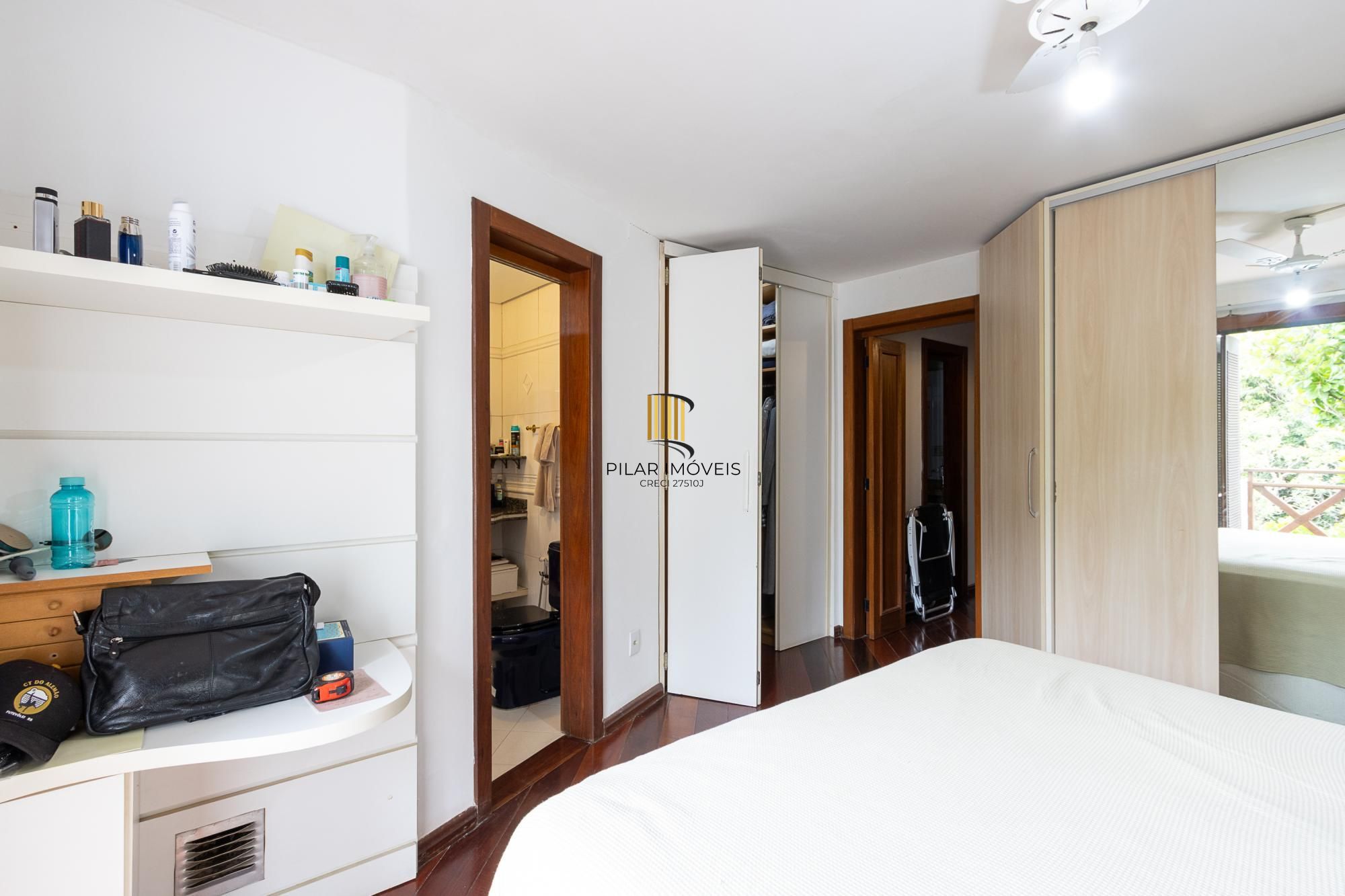 Casa Condominio para Venda - 175m², 3 dormitórios, sendo 1 suites, 4 vagas - Tristeza