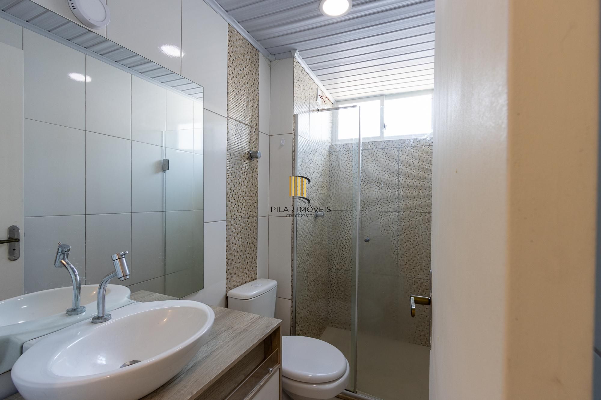 APARTAMENTO REFORMADO, 3 QUARTOS, 1 VAGA ROTATIVA - BAIRRO CAMAQUÃ