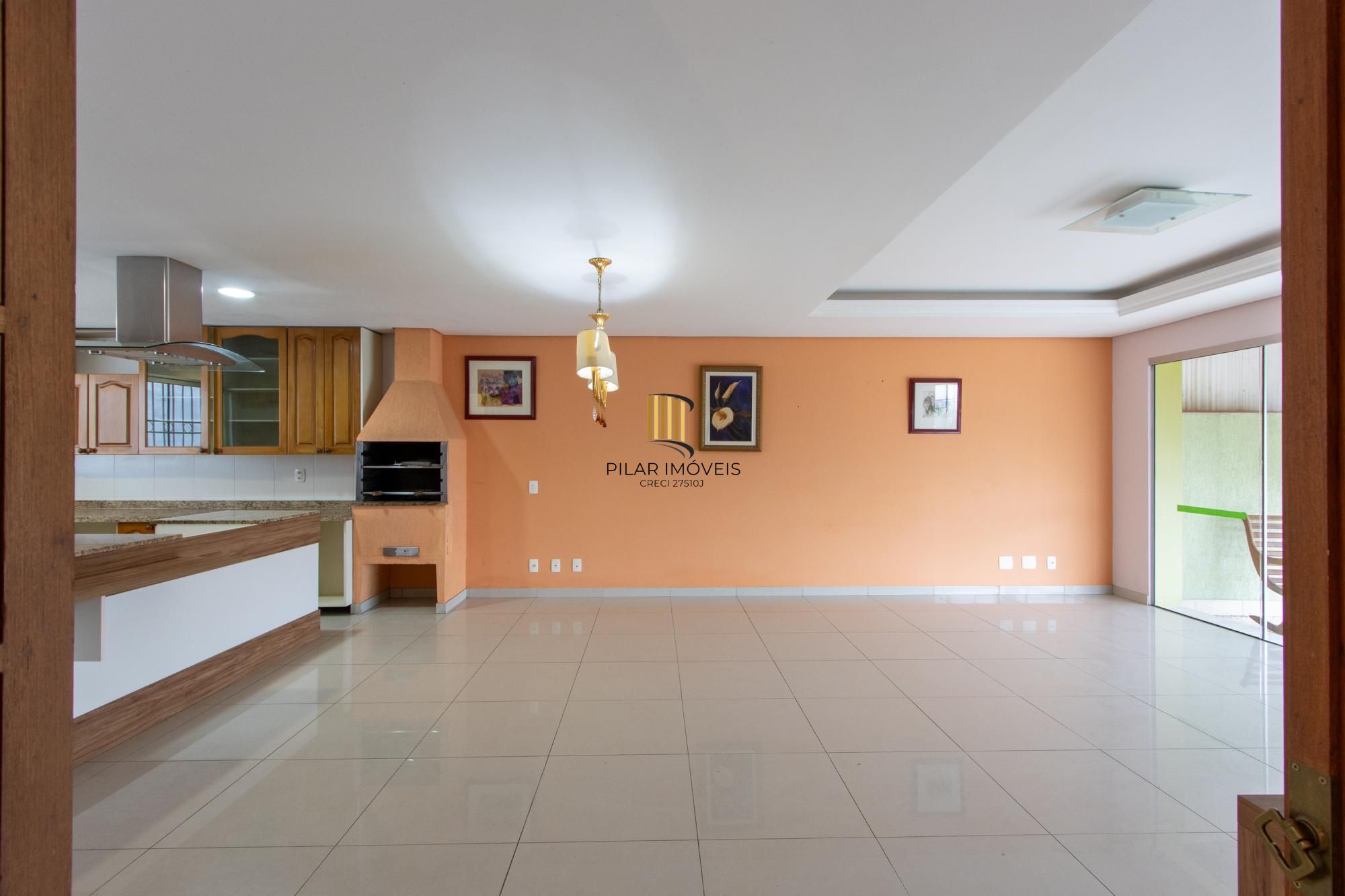 Casa para Venda - 470m², 3 dormitórios, sendo 1 suites, 6 vagas - Nonoai