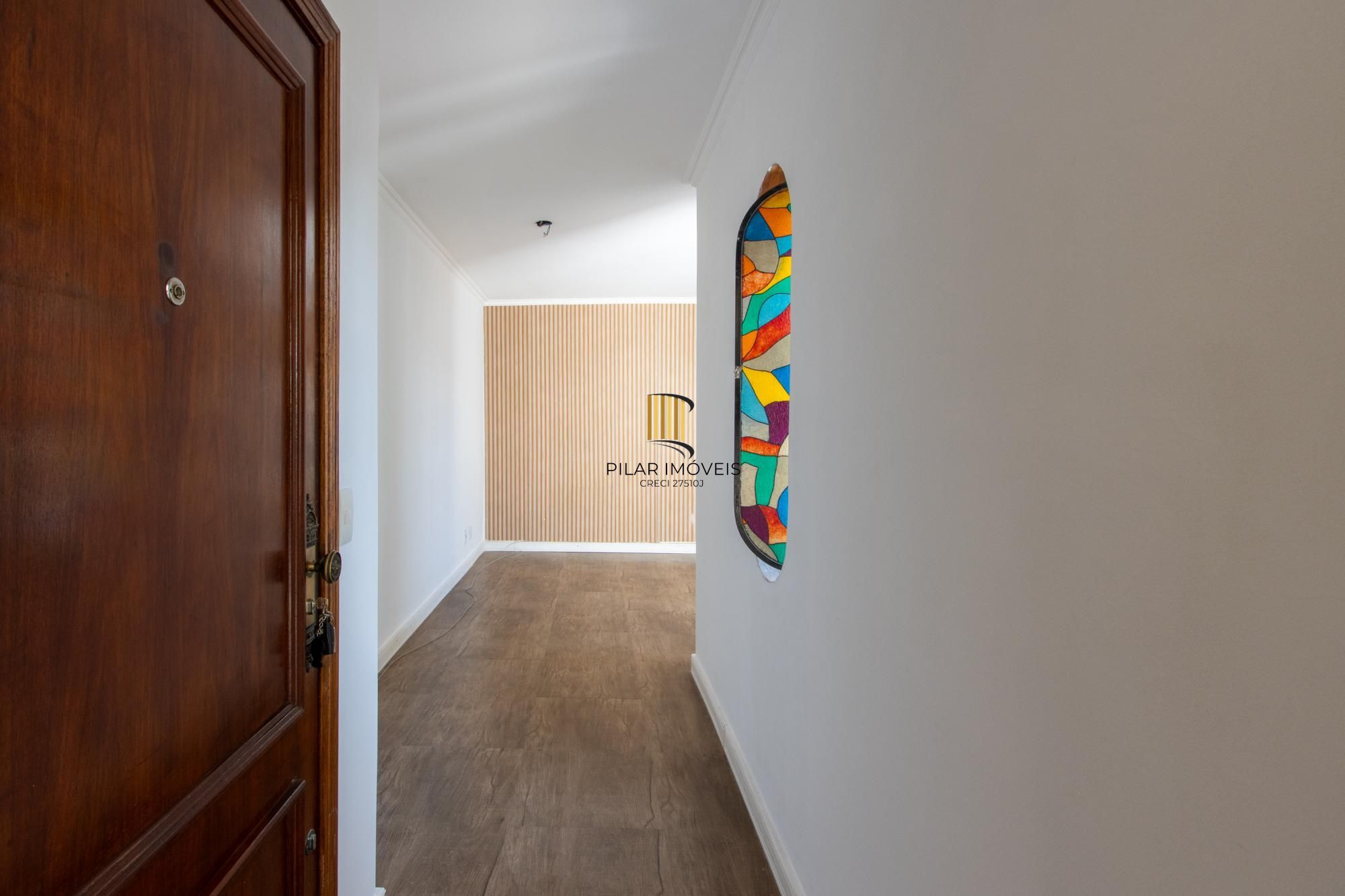 Apartamento com 2 dormitórios com 74m² e 1 vaga e no Menino Deus