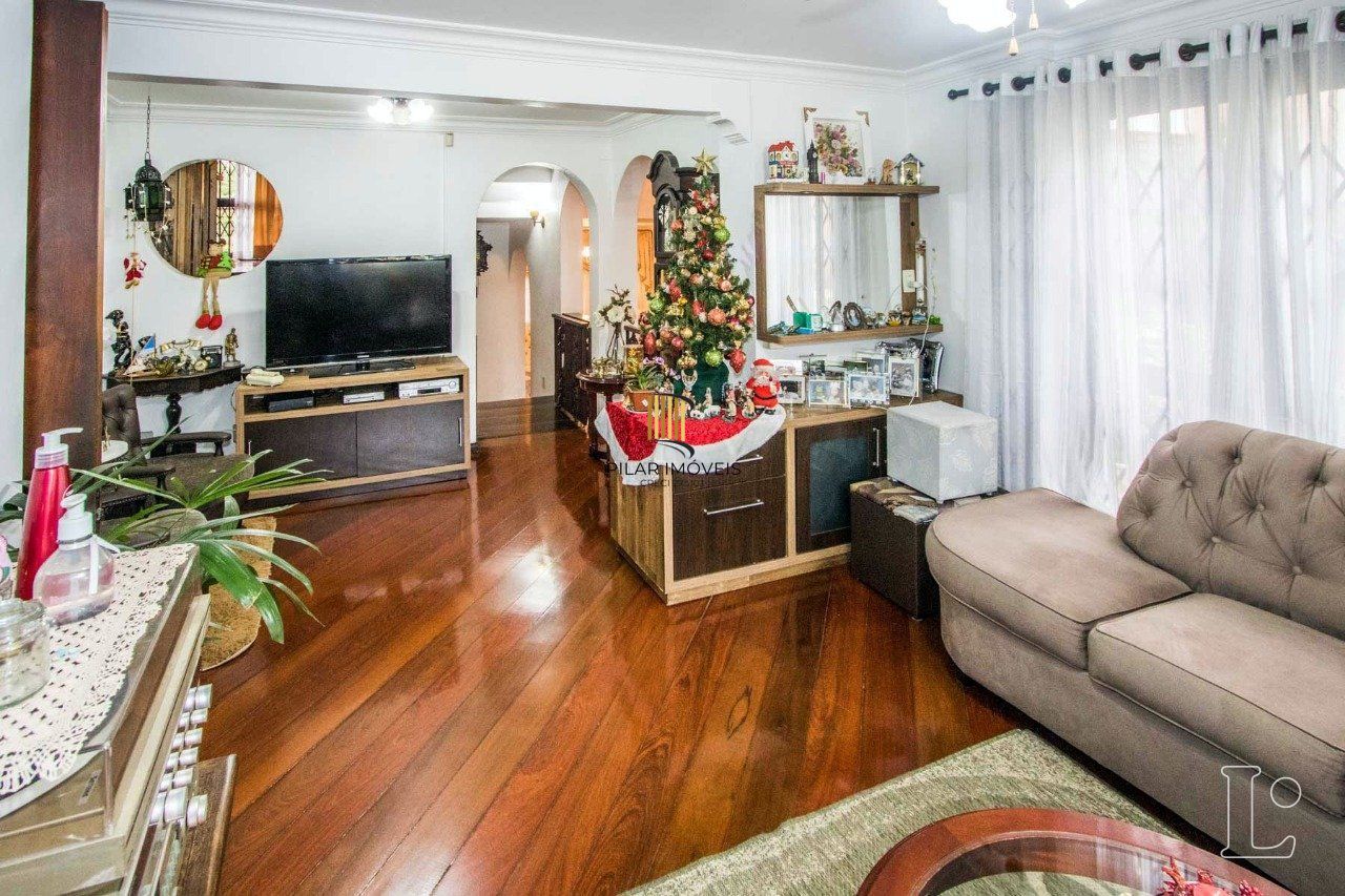 Casa para Venda - 485m², 4 dormitórios, sendo 1 suites, 3 vagas - Cristal