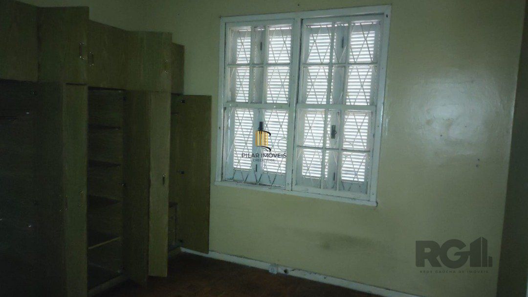 Casa 4 dormitórios no bairro Partenon