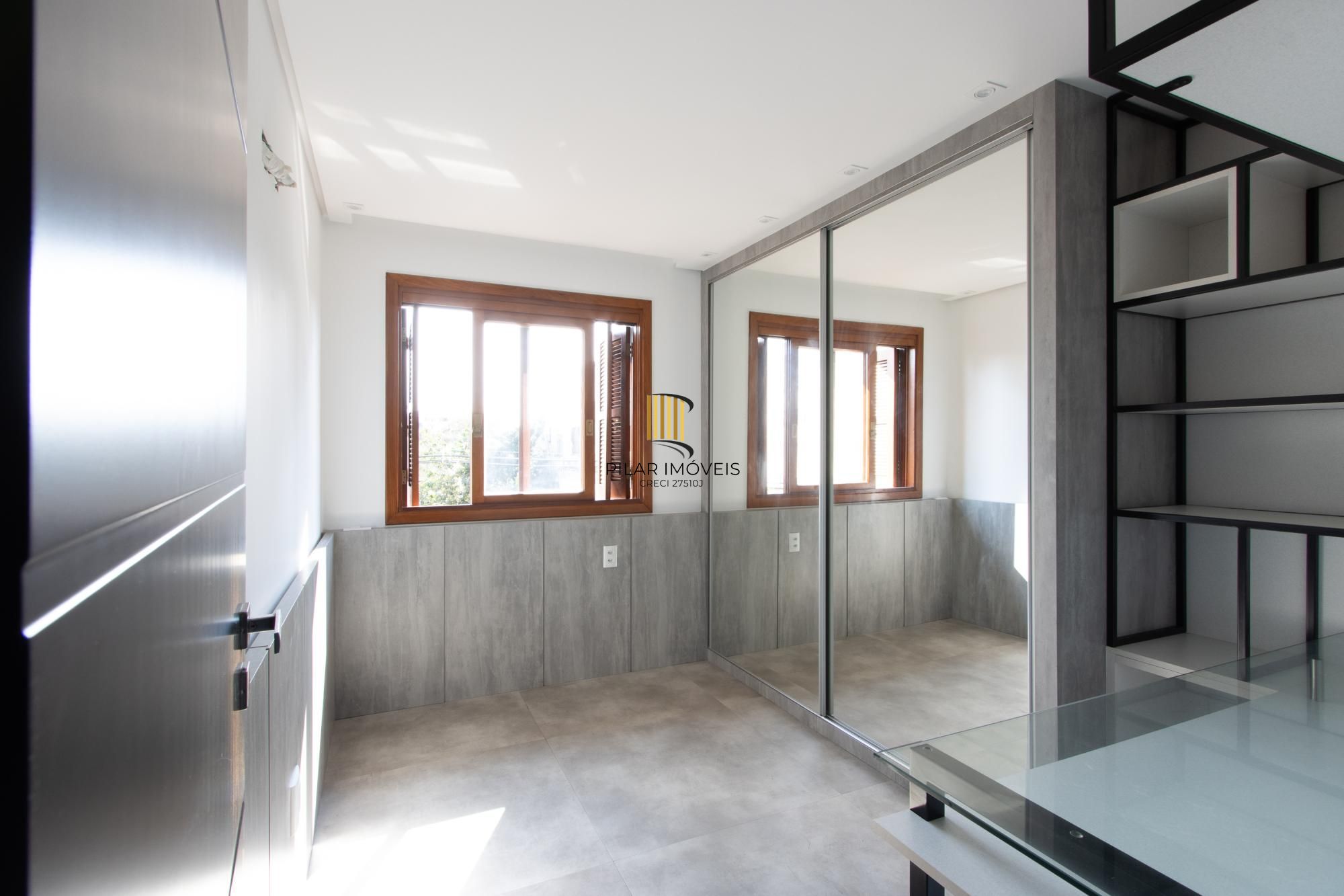 Apartamento 4 dormitórios no bairro Passo da Areia