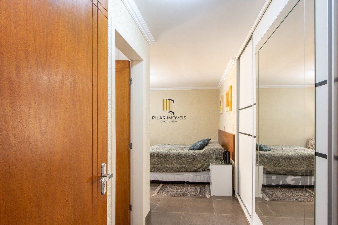 Casa para Venda - 254m², 4 dormitórios, sendo 3 suites, 5 vagas - Espirito Santo