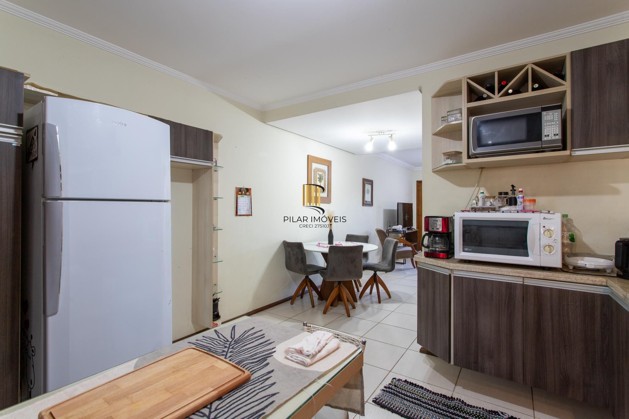 Casa 3 dormitórios no bairro Hípica