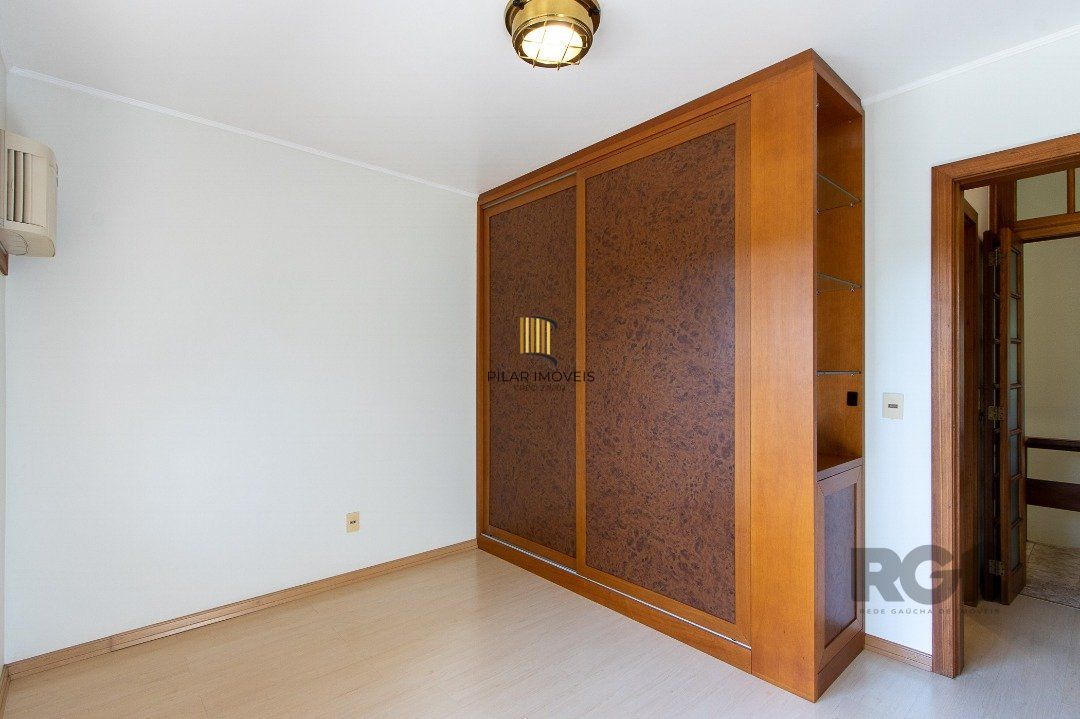 Casa de Condomínio 4 dormitórios no bairro Tristeza