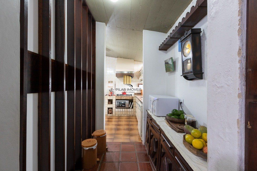 Casa para Venda - 600m², 3 dormitórios, sendo 1 suites, 8 vagas - Vila Assunção