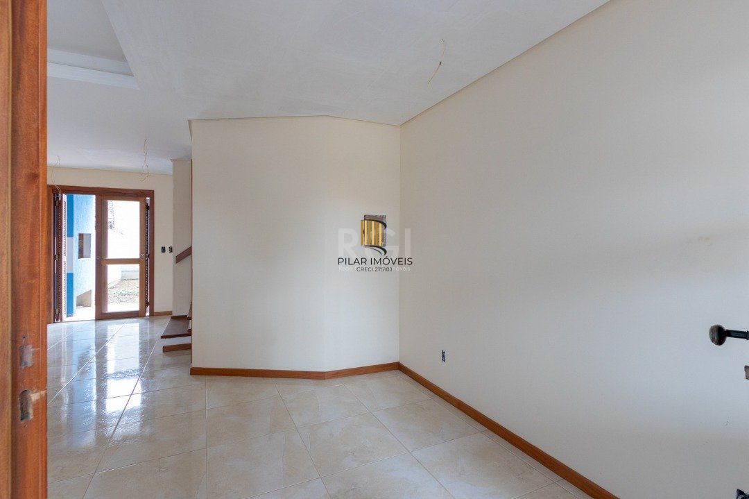 Casa para Venda - 115m², 3 dormitórios, sendo 1 suites, 2 vagas - Urubatã