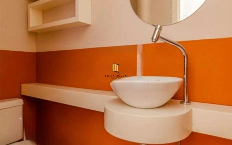 Apartamento mobiliado de 2 dormitórios ao lado da Redenção