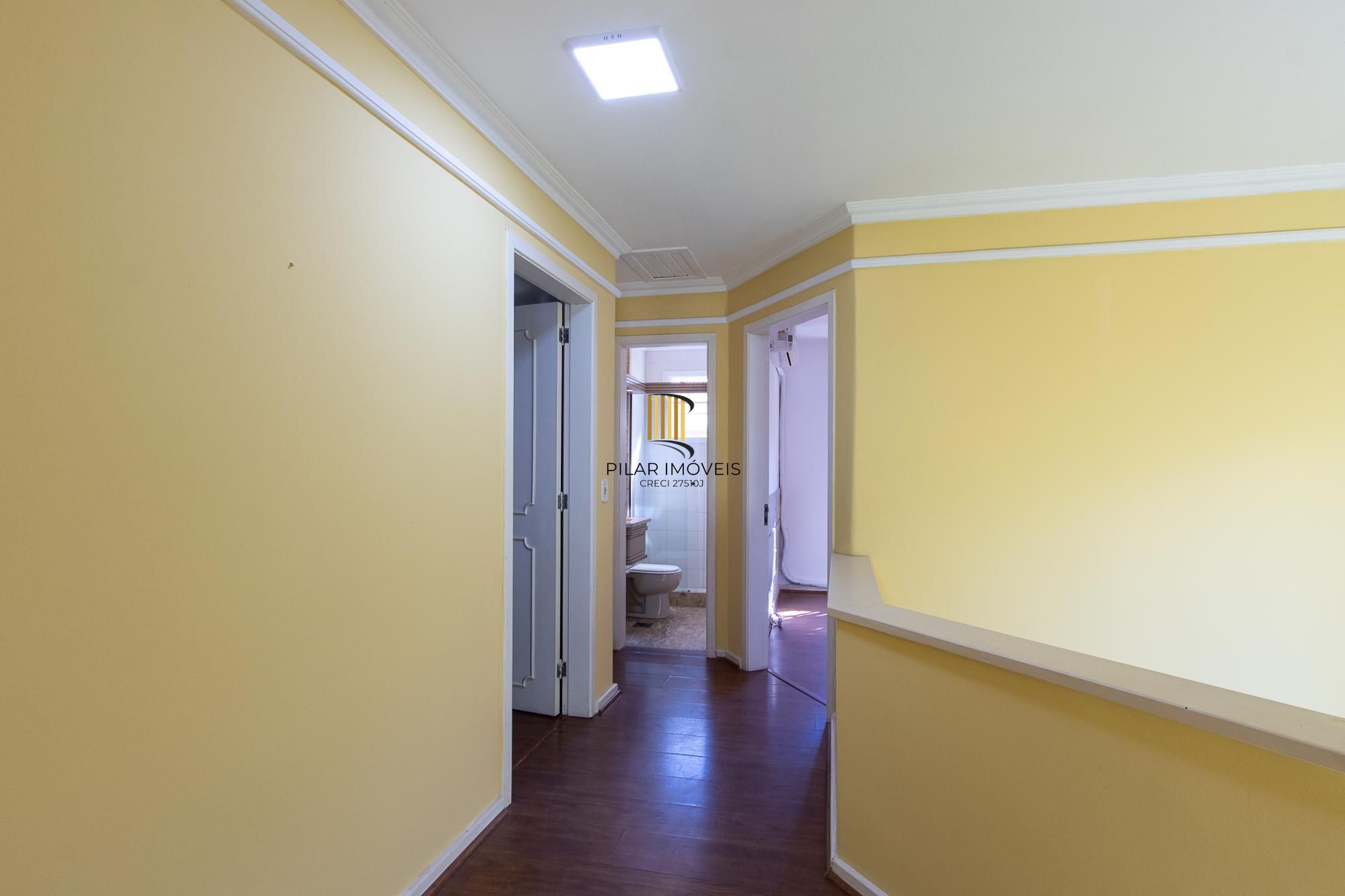 Casa condomínio, no bairro Tristeza, 175,17m² área privativa,03 dormitórios 01 suíte e 02 vagas!