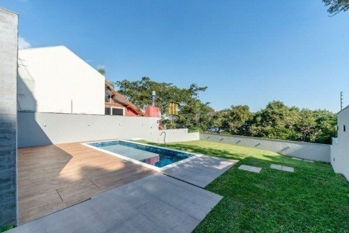 Casa para Venda - 523m², 3 dormitórios, sendo 3 suites, 4 vagas - Sétimo Céu