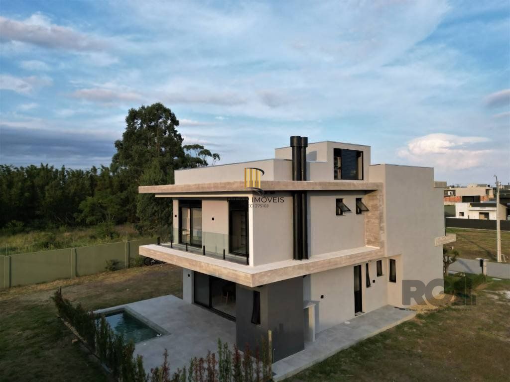 Casa de Condomínio 4 dormitórios no bairro Centro