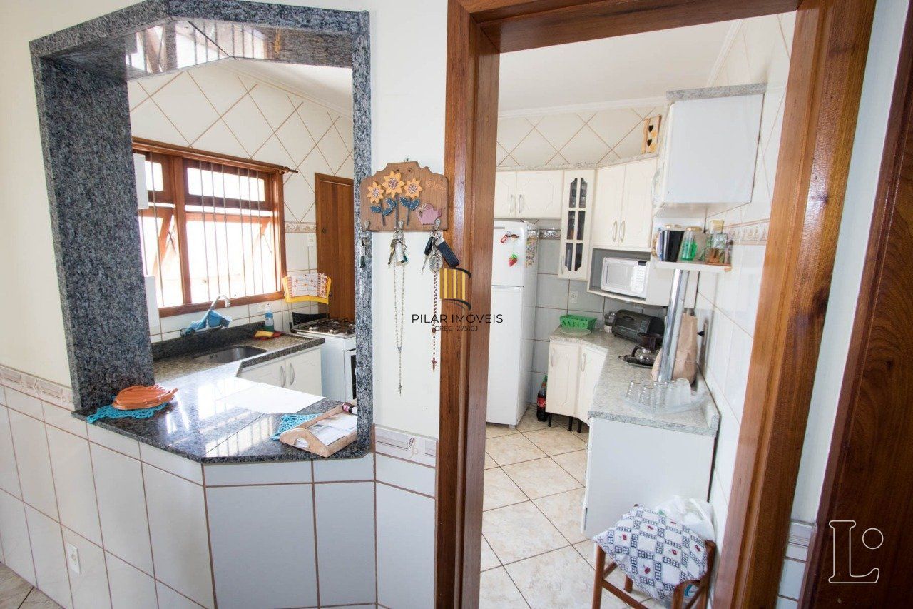 Casa para Venda com 3 dormitórios, sendo 1 suites, e 3 vagas no bairro Imperial Parque