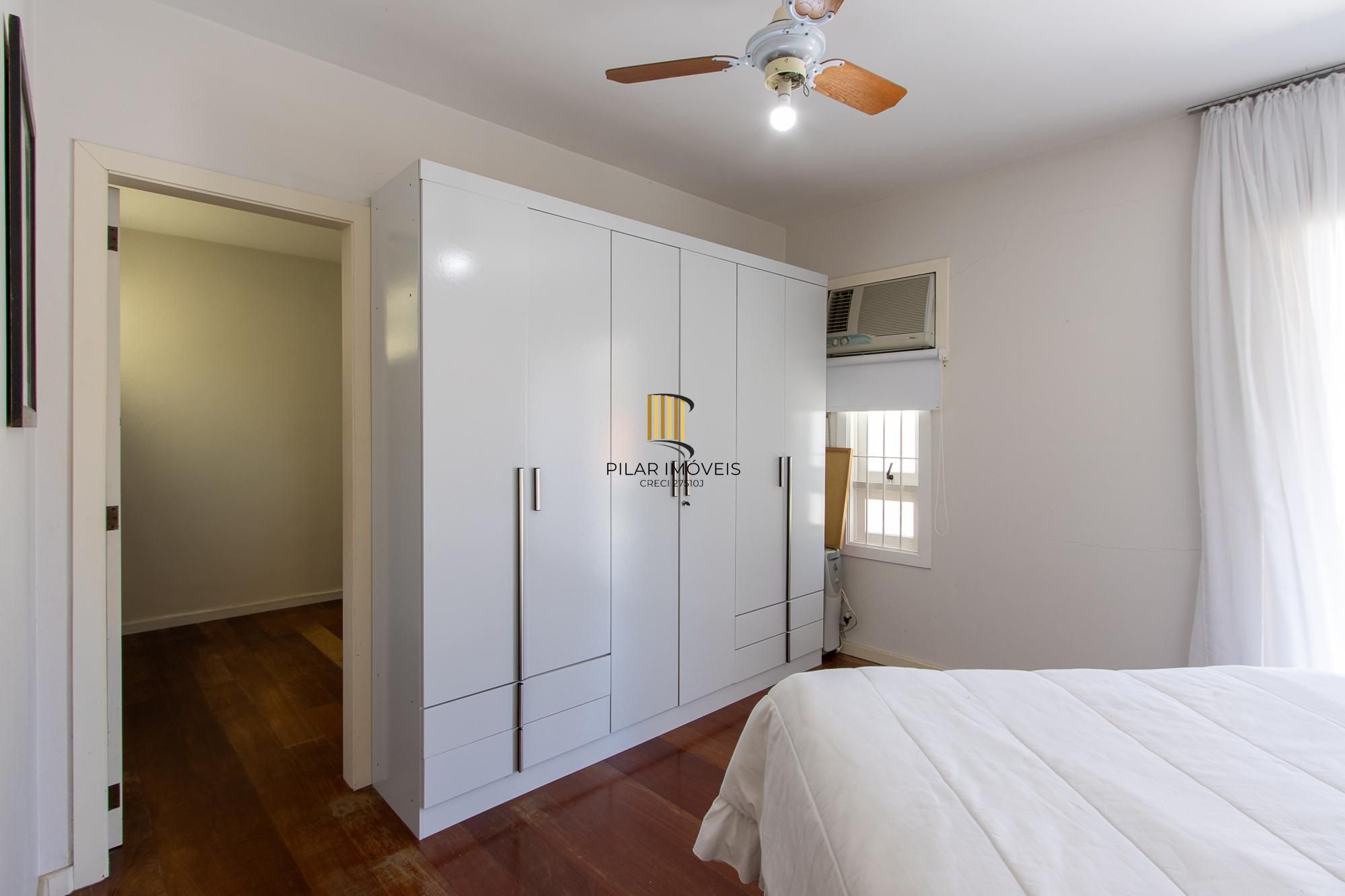 Casa 4 dormitórios no bairro Cristal