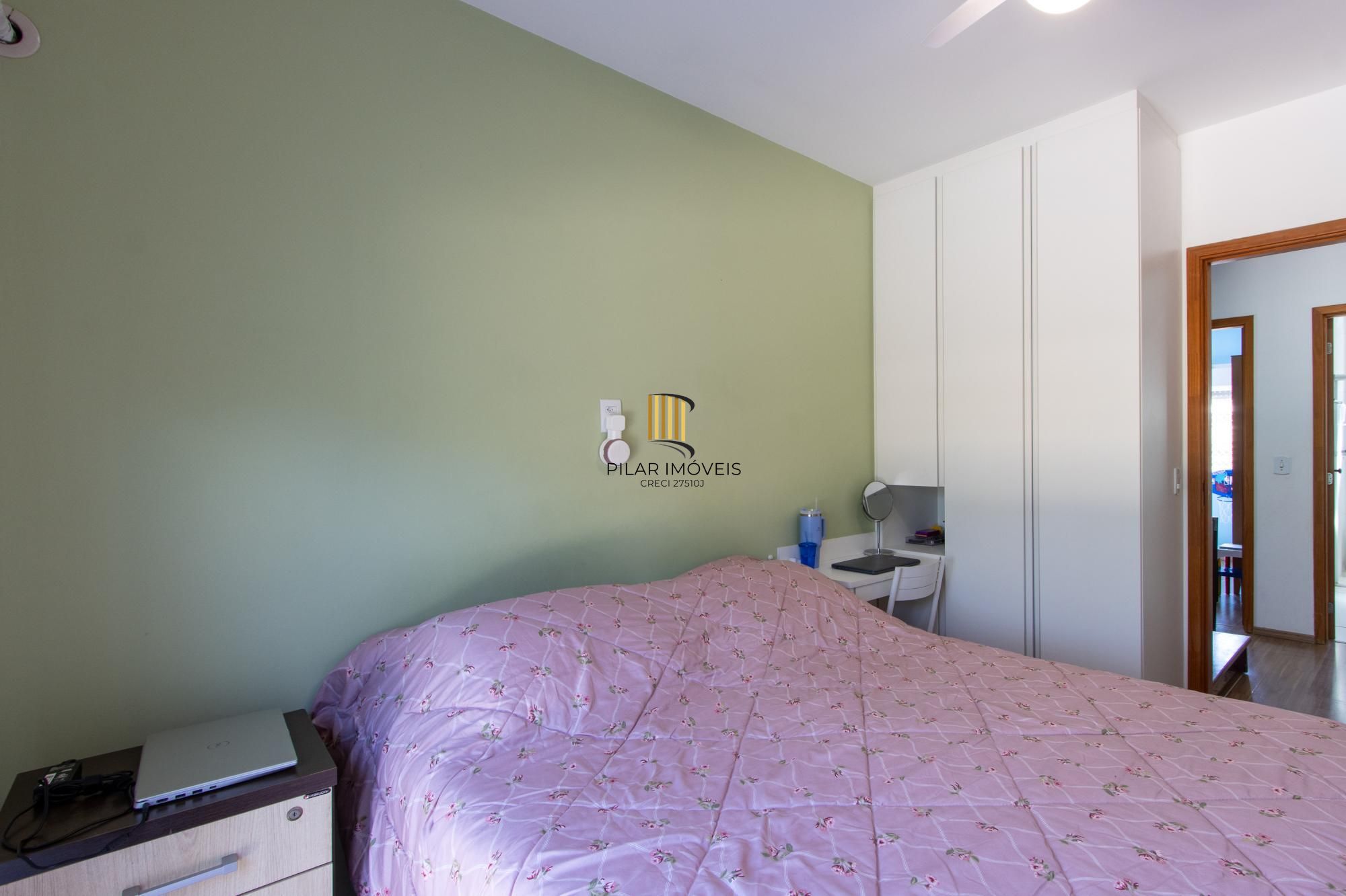 Casa em condomínio no bairro Aberta dos Morros