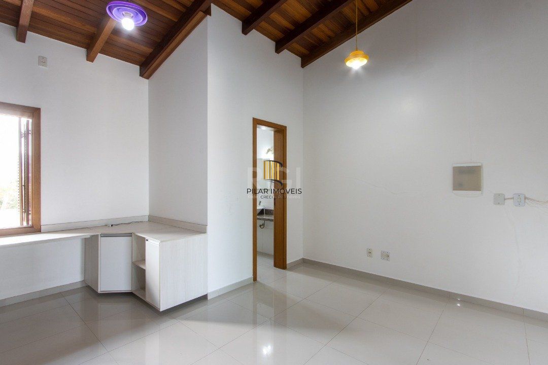 Casa para Venda - 204m², 3 dormitórios, sendo 3 suites, 2 vagas - Espirito Santo