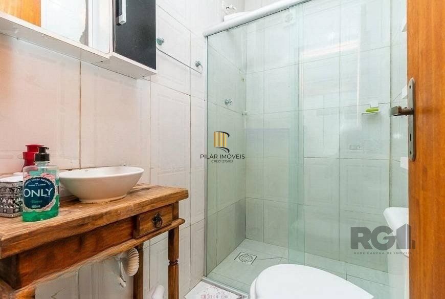 Casa 3 dormitórios no bairro Azenha