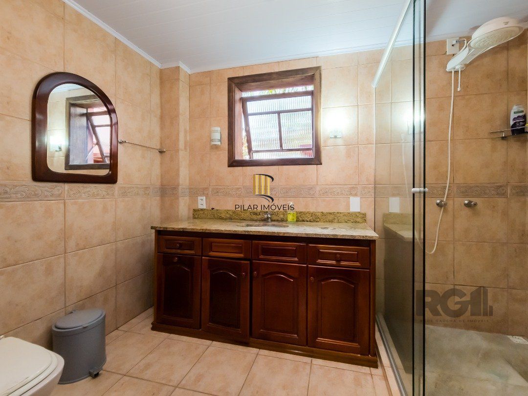 Casa 3 dormitórios no bairro Ipanema