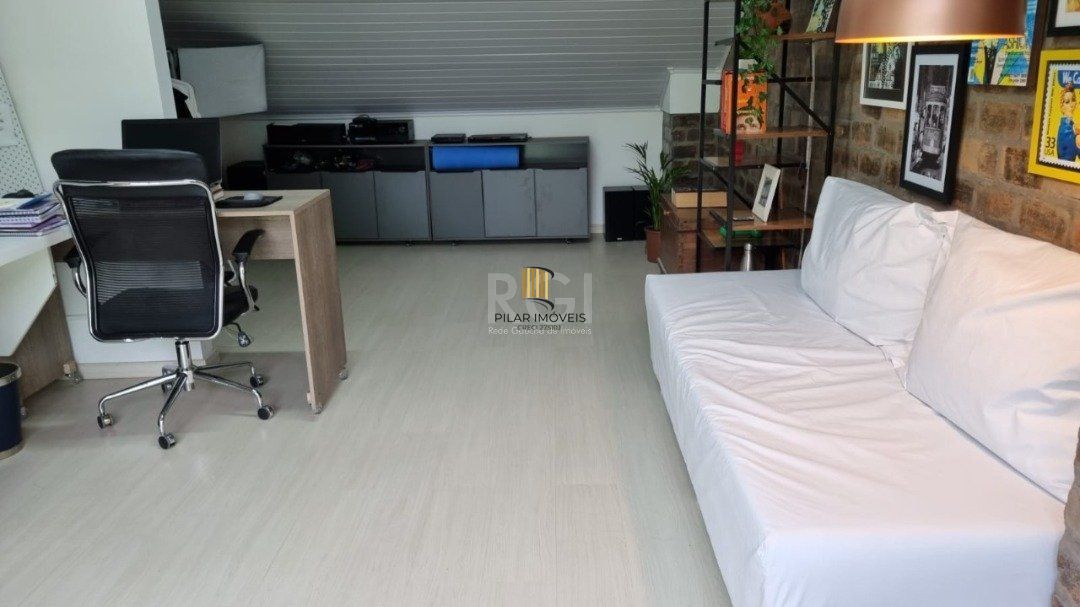 Casa Condominio para Venda - 218m², 3 dormitórios, sendo 1 suites, 2 vagas - Ipanema