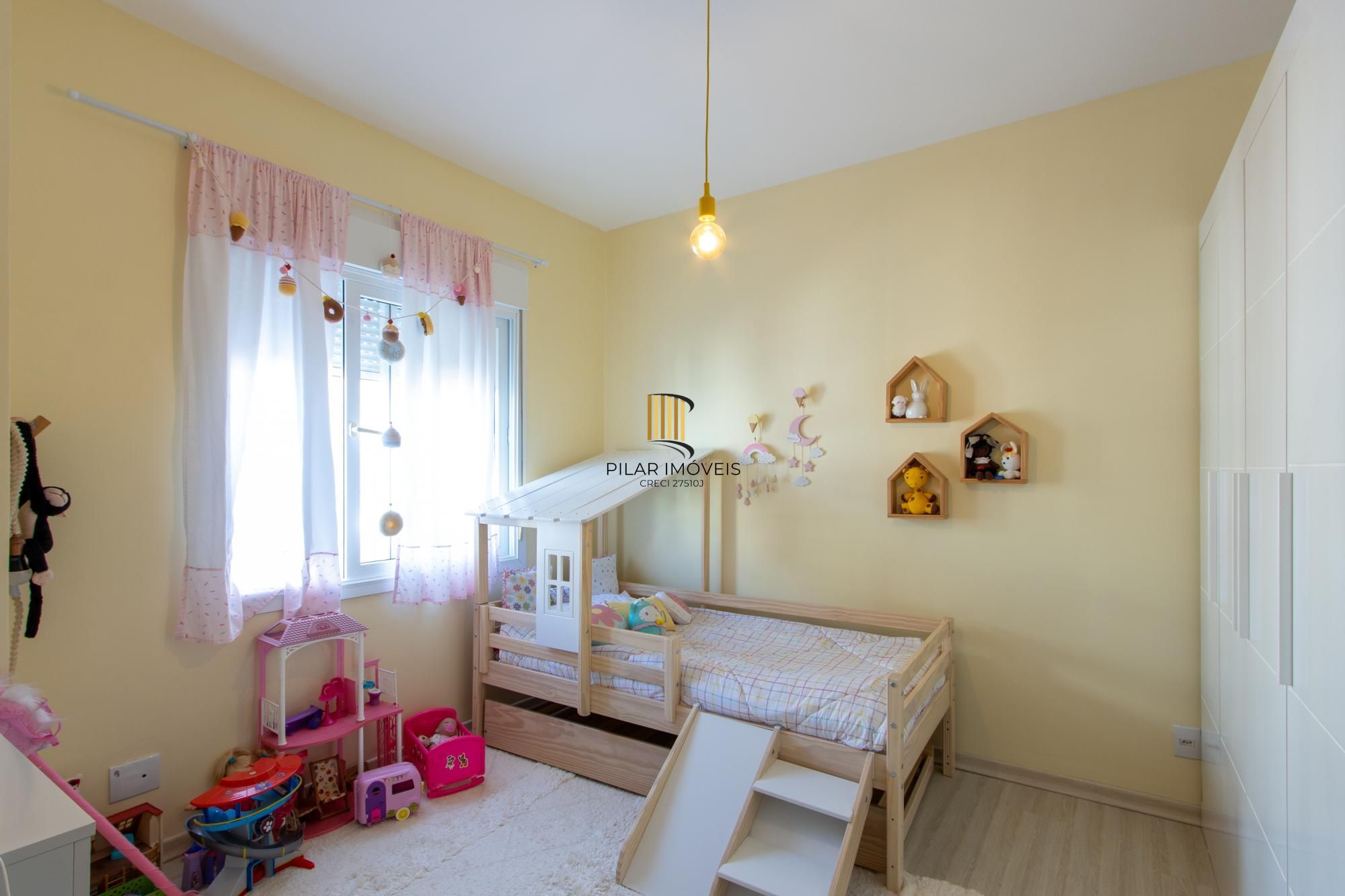 Casa de Condomínio 3 dormitórios no bairro Hípica