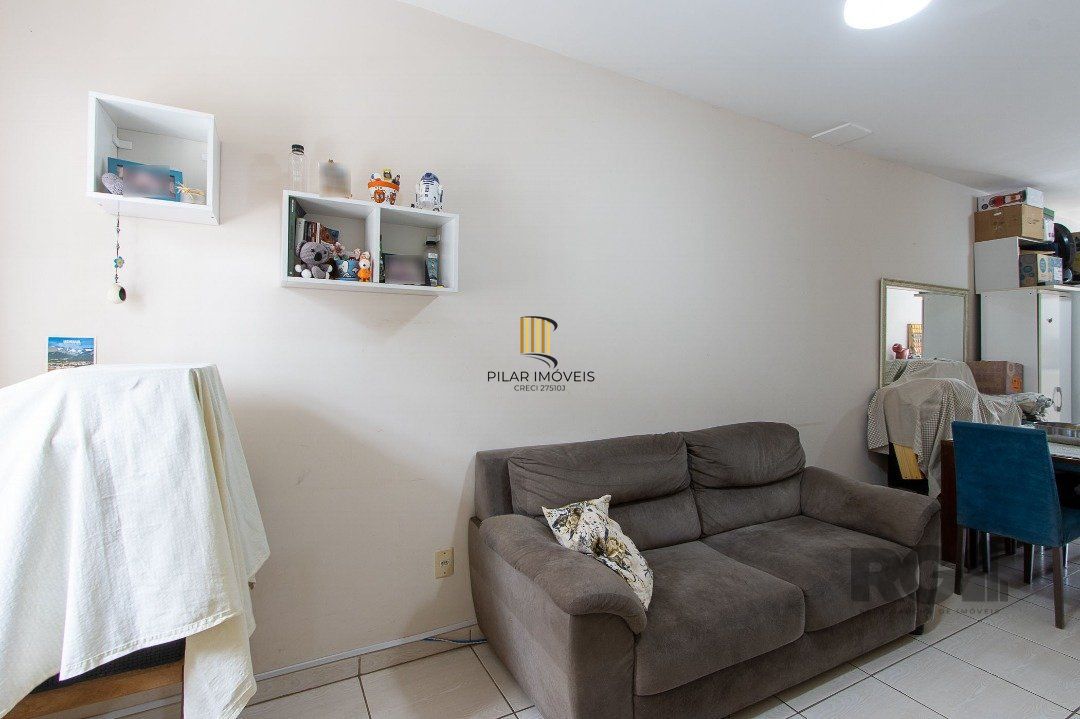 Casa 2 dormitórios no bairro Hípica