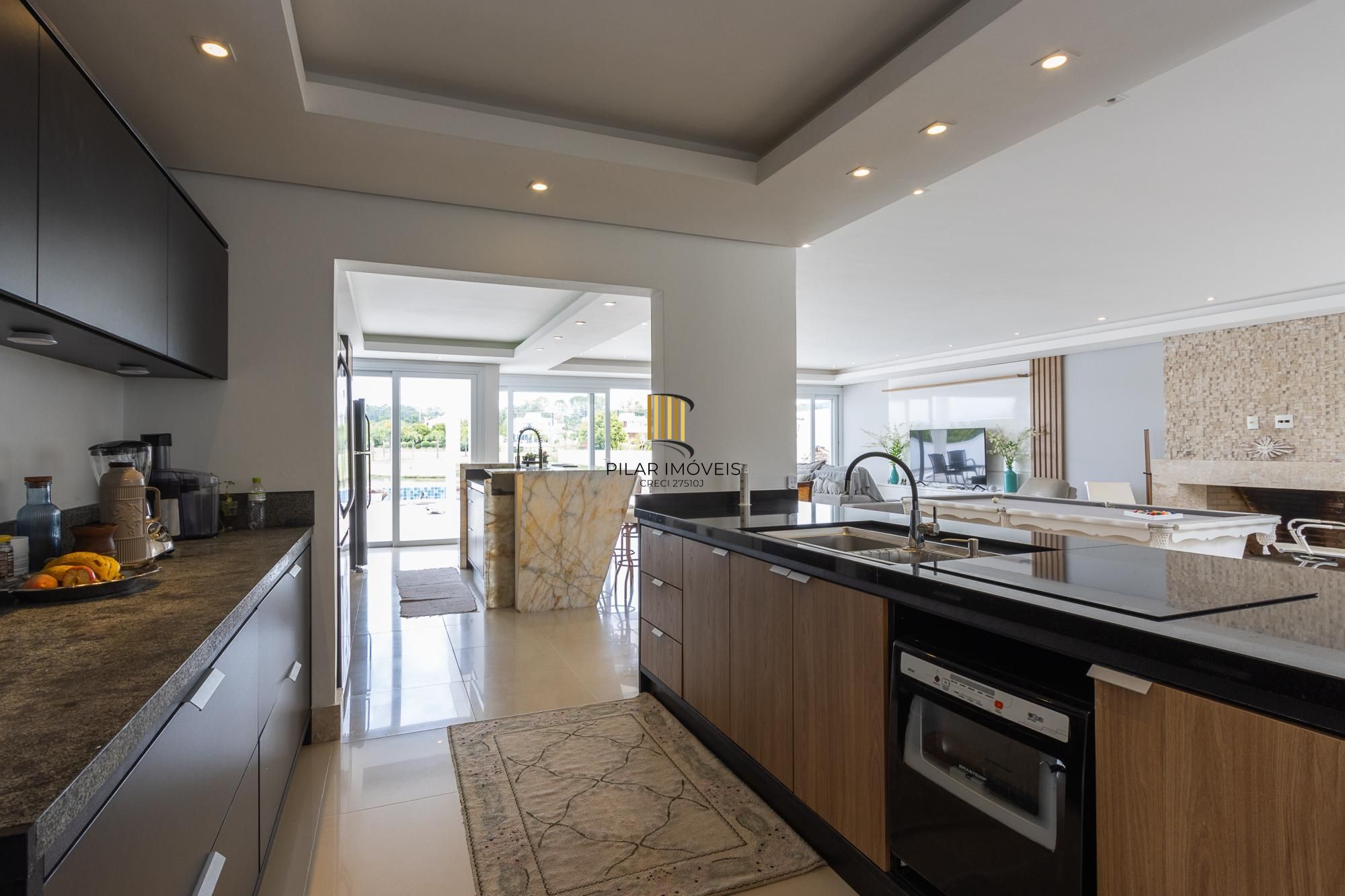 Excelente Casa à Venda no Condomínio Terra Ville