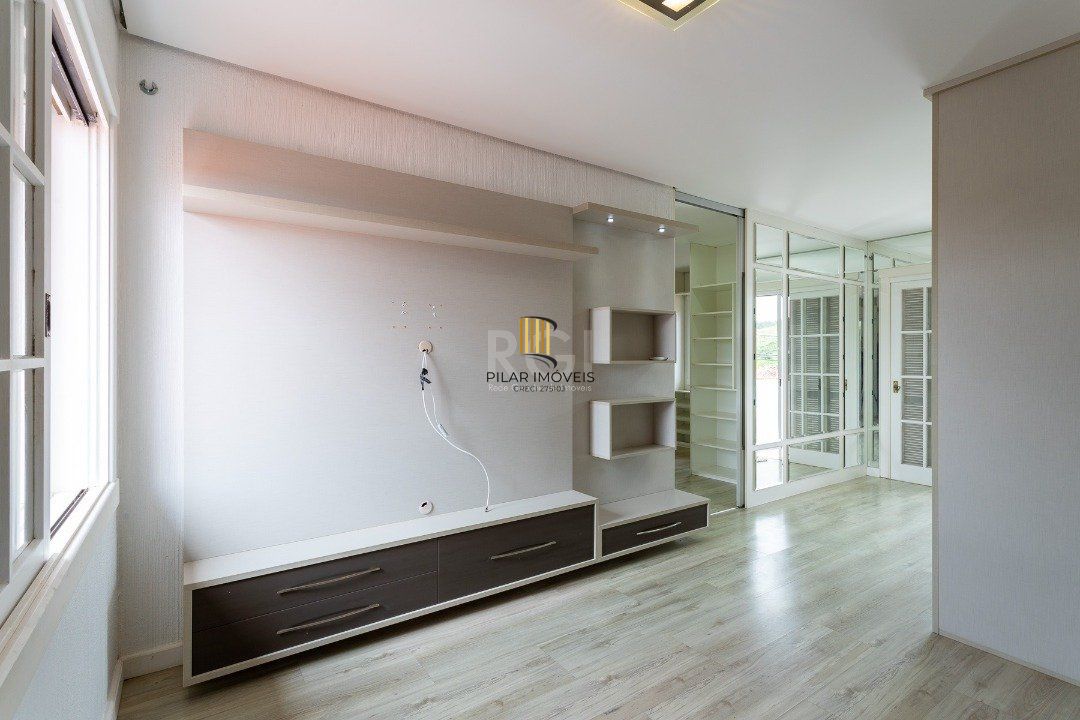 Casa Condominio para Venda - 348m², 3 dormitórios, sendo 1 suites, 2 vagas - Terra Ville