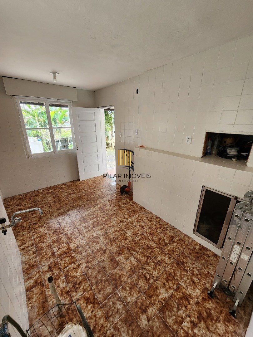 Casa 4 dormitórios no bairro Santa Tereza