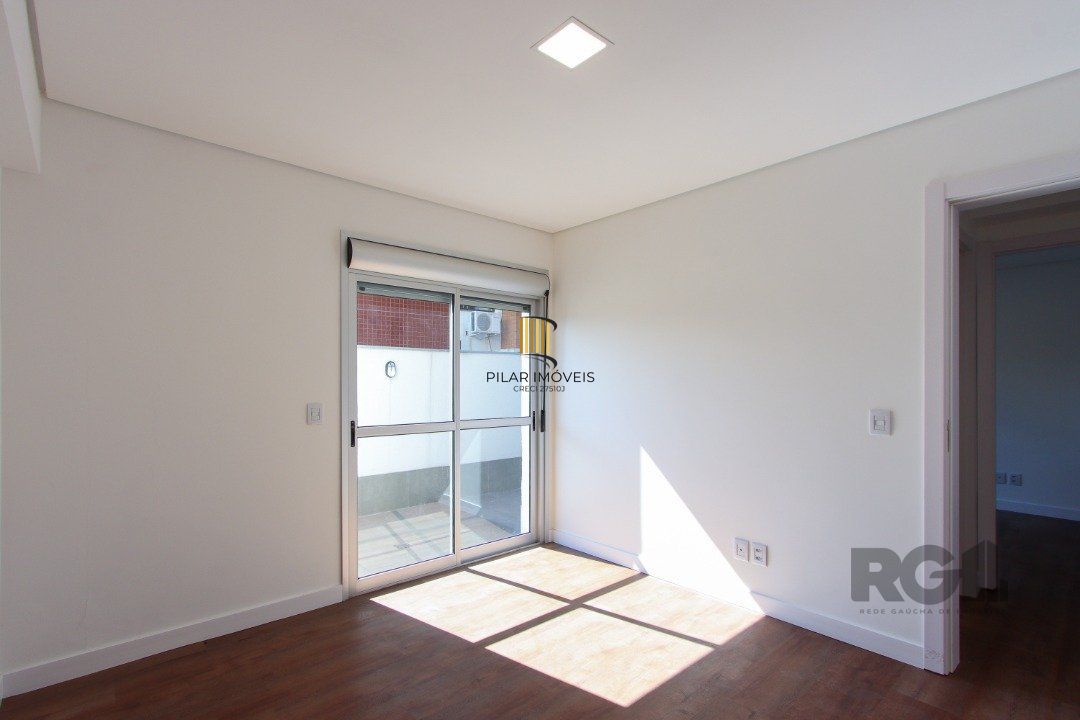 Apartamento em Porto Alegre no Bairro Petrópolis, de 2 quartos, GARDEN , semi mobiliado