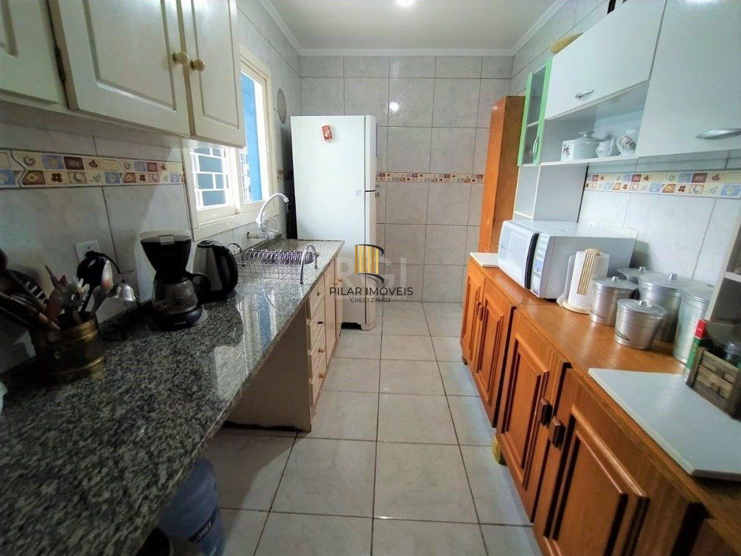 Casa para Venda - 150m², 4 dormitórios, sendo 3 suites, 2 vagas - Jardim Verde