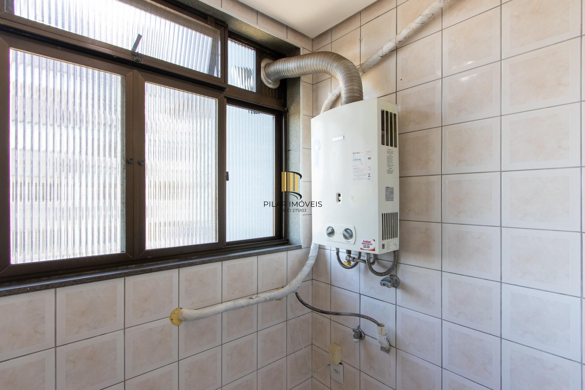 Apartamento 3 dormitórios no bairro Camaquã