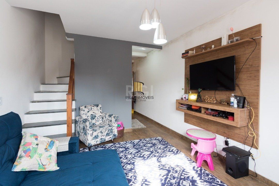 Casa para Venda - 130m², 2 dormitórios, 2 vagas - Hípica