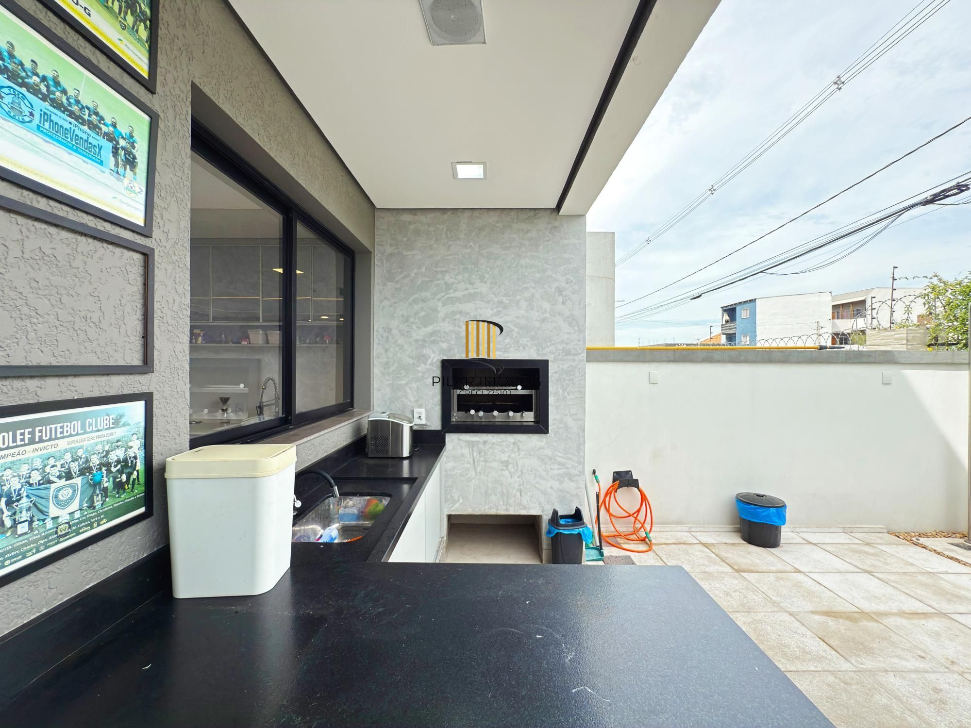 Casa de Condomínio 3 dormitórios no bairro Aberta dos Morros