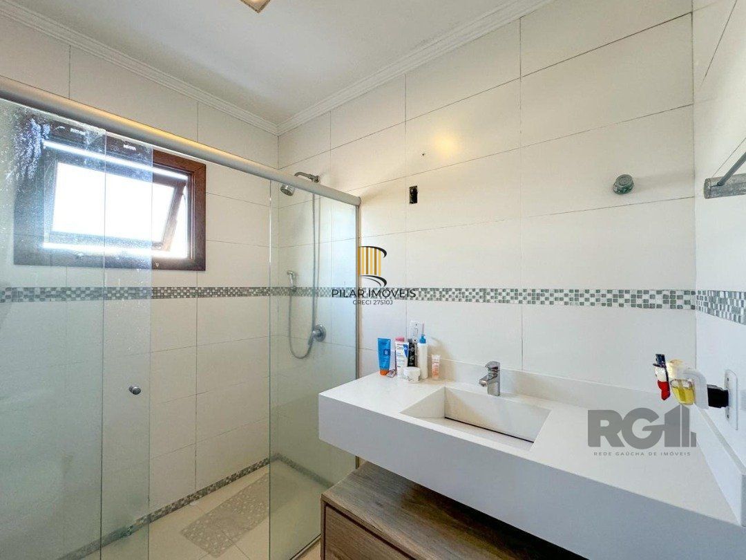 Casa para Venda - 135m², 3 dormitórios, sendo 1 suites, Hípica