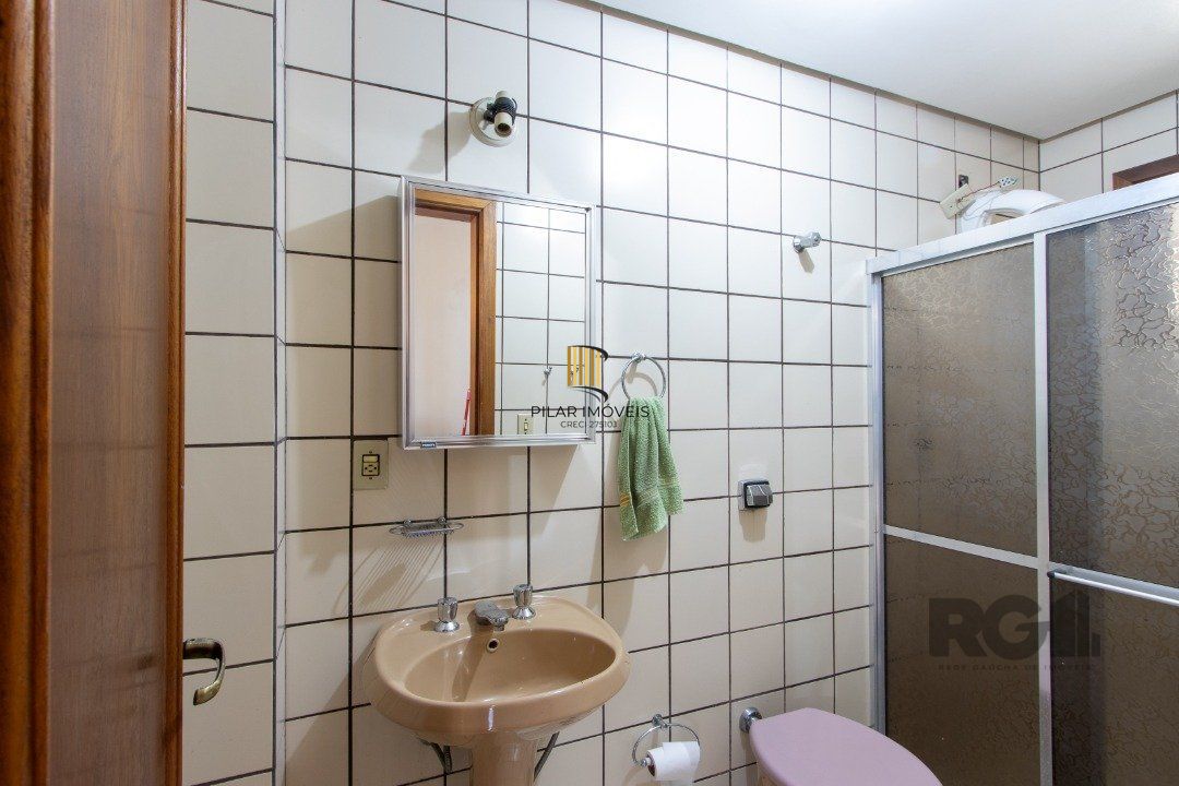 Casa 3 dormitórios no bairro Ipanema