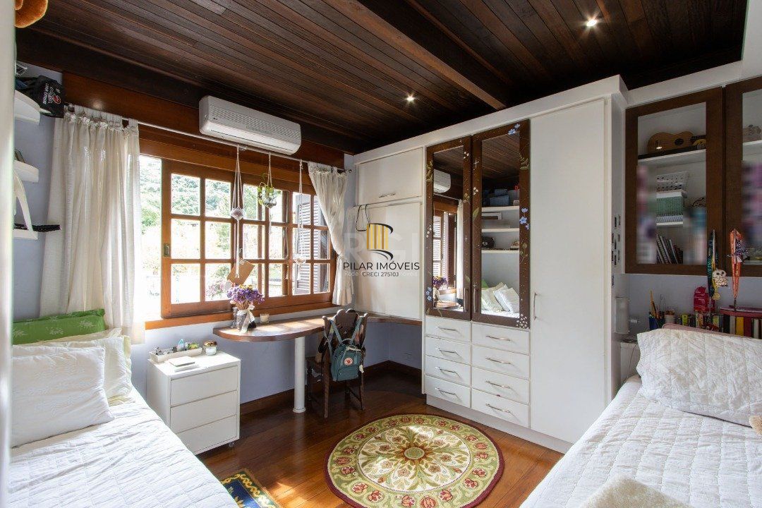 Casa 3 dormitórios no bairro Jardim Isabel