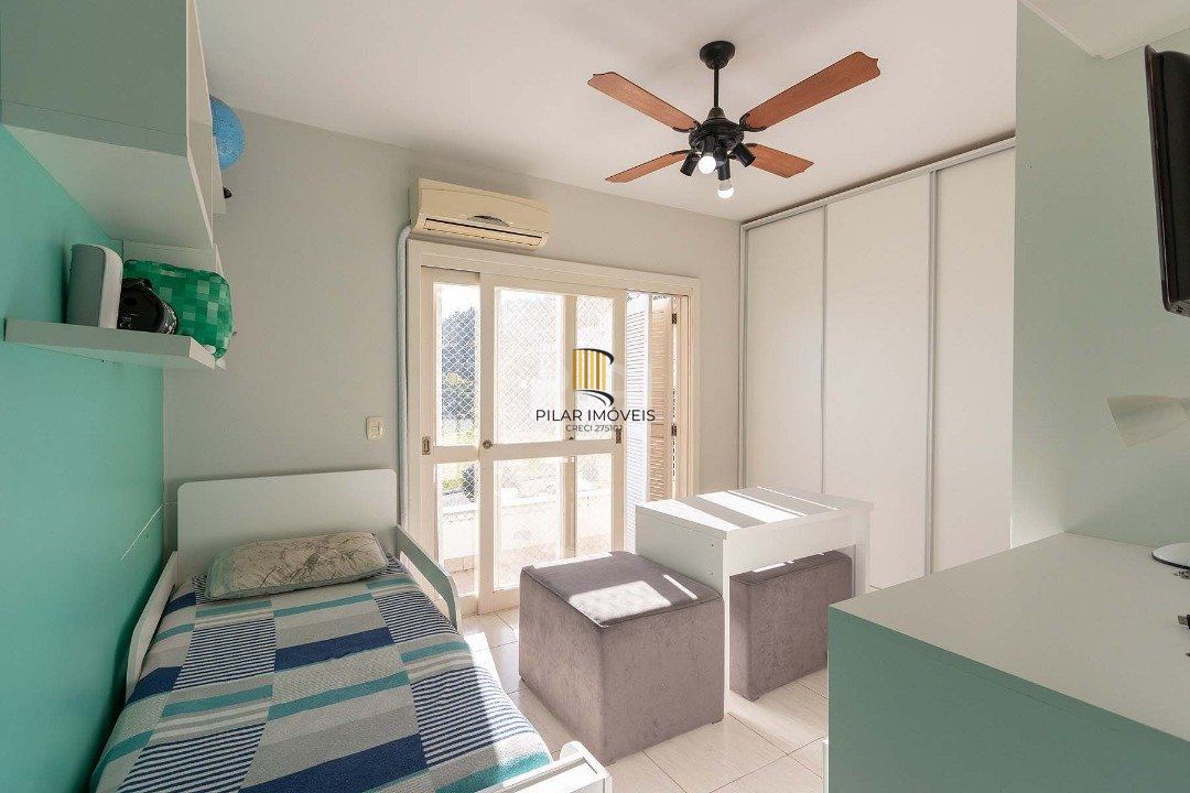 Casa para Venda com 4 dormitórios no bairro Hípica