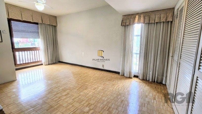 Apartamento grande em Petrópolis. com 257,90m2,  sacada, elevador e linda vista.