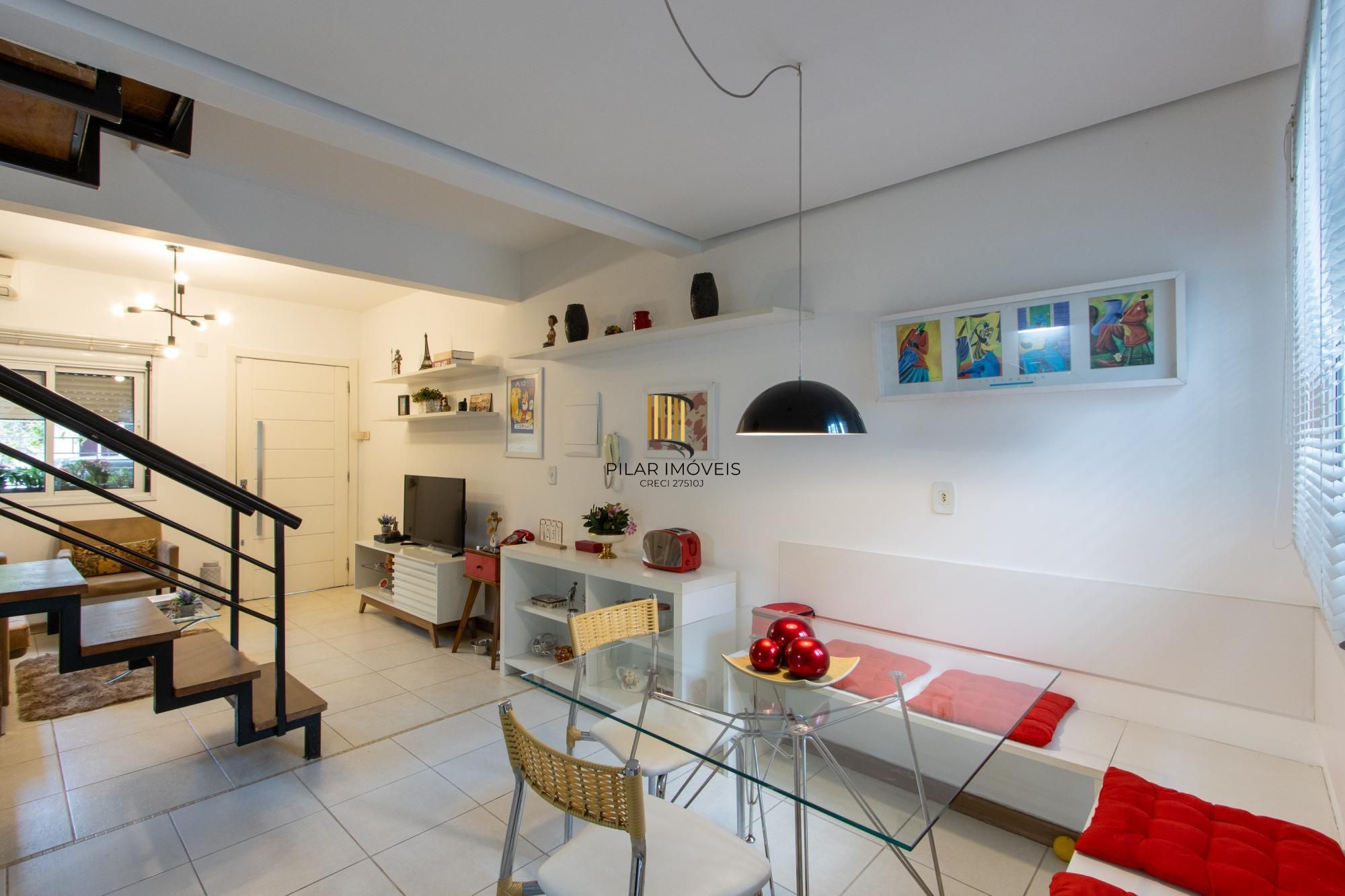 Casa de Condomínio 3 dormitórios no bairro Cavalhada