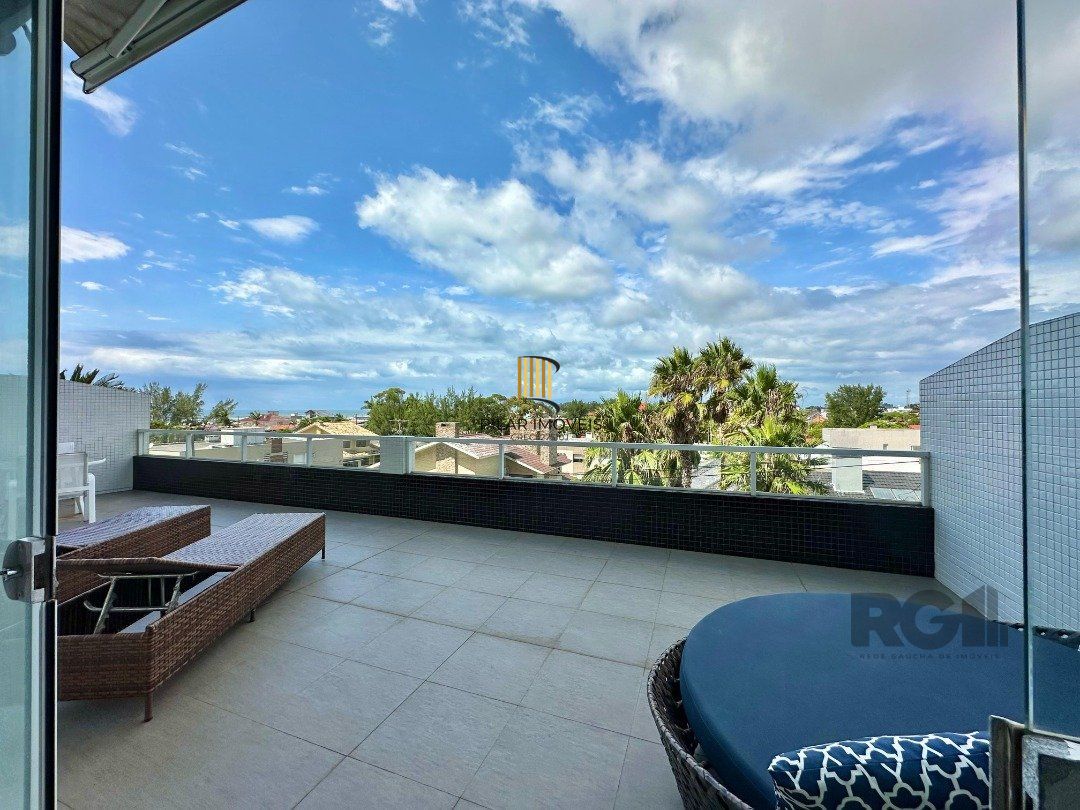 APARTAMENTO COM TERRAÇO E VISTA PARA O MAR, À VENDA  EM CAPÃO DA CANOA 