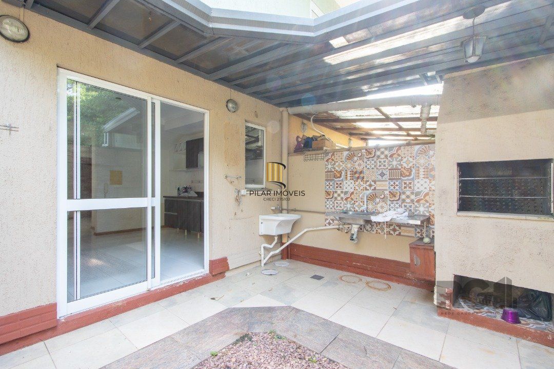 Casa de Condomínio 2 dormitórios no bairro Aberta dos Morros