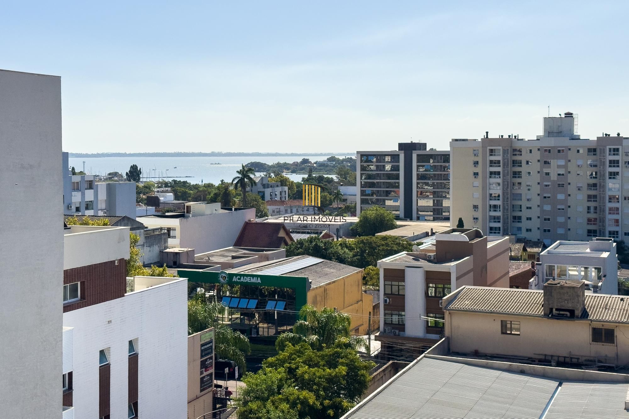 Cobertura alto padrão vista rio, construção Bandeira, com 228,32m² de área privativa.