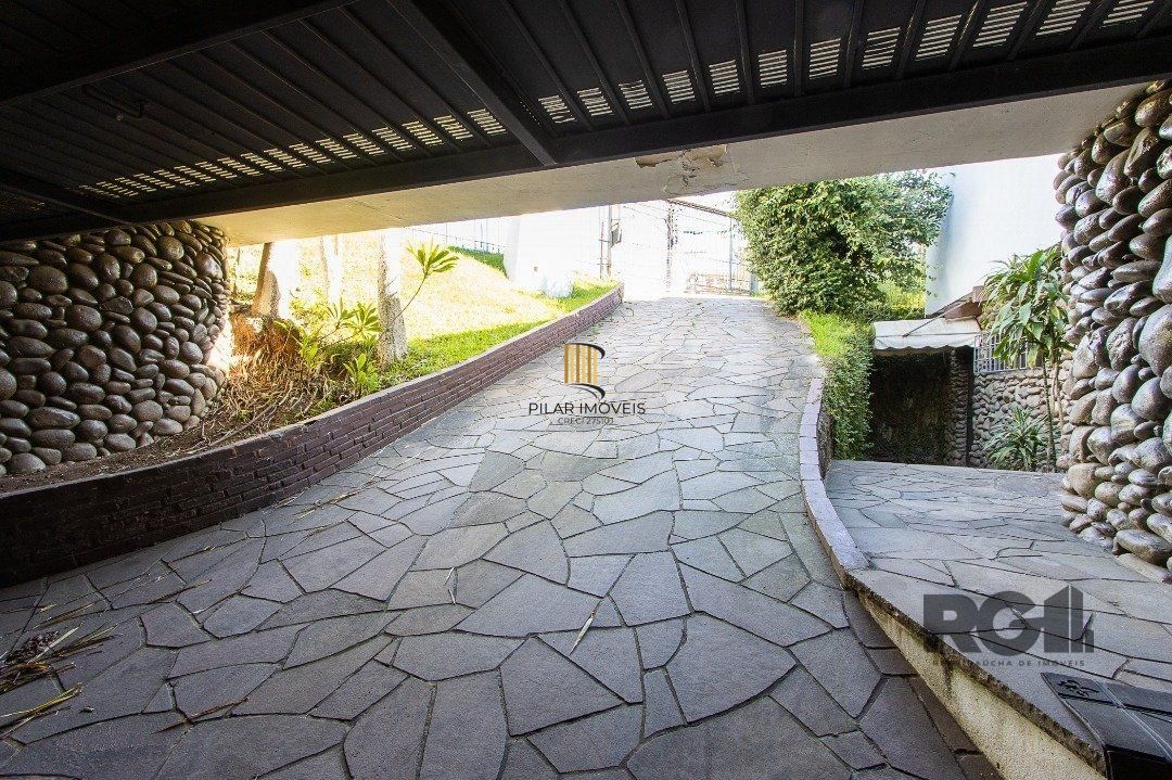 Casa para Venda - 580m², 3 dormitórios, sendo 1 suites, 3 vagas - Santa Tereza