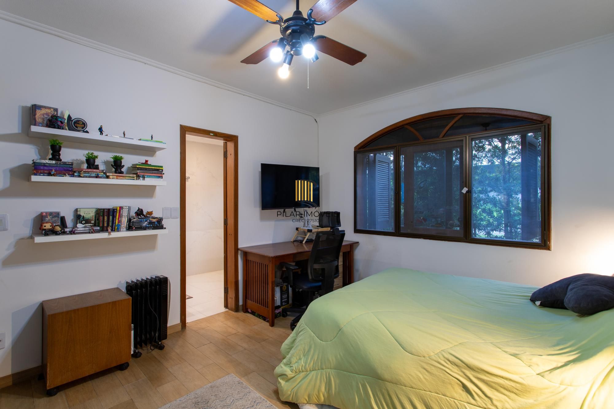 Casa em Condomínio à venda com 5 dormitórios, 565m² e 4 vagas no Condominio Jardim do Sol, Zona Sul de Porto Alegre